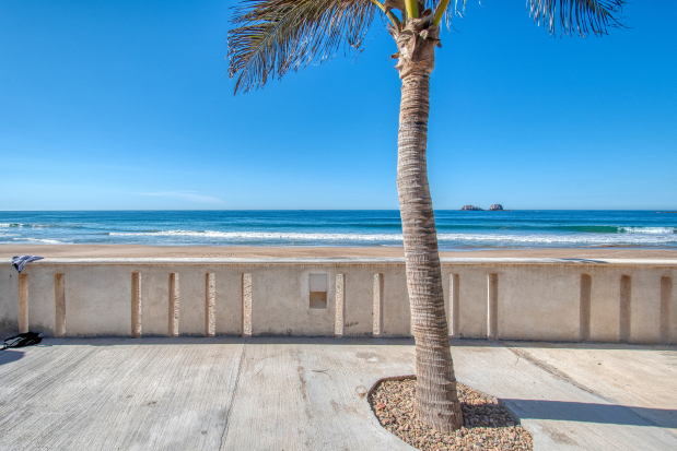 La Manzanilla Realty