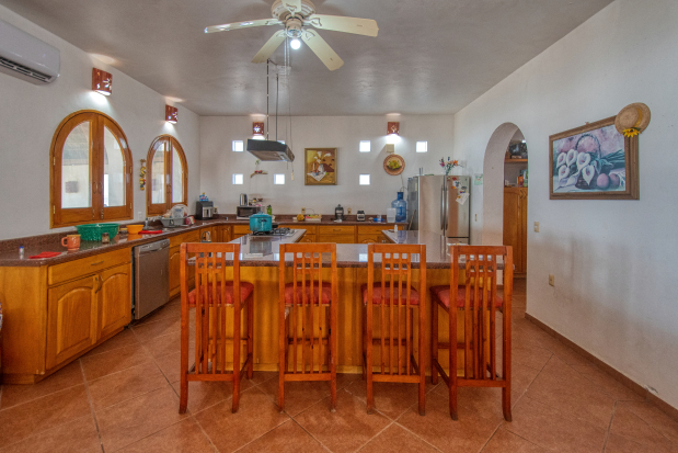 La Manzanilla Realty