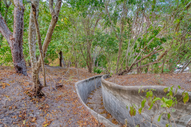 La Manzanilla Realty